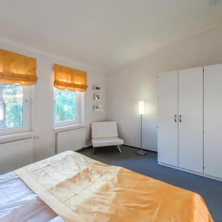 Schwan - Am Loppiner Mit Terrasse Und Sauna