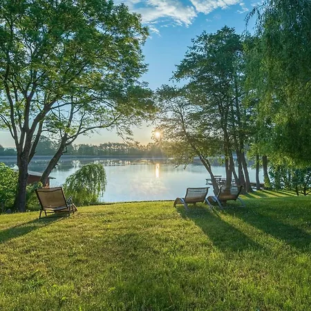 Schwan - Am Loppiner Mit Terrasse Und Sauna * Jabel