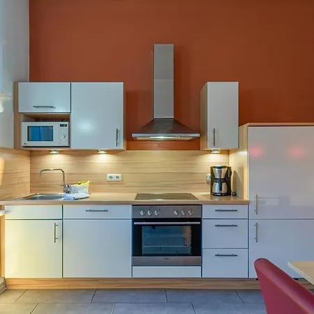 Schwan - Am Loppiner Mit Terrasse Und Sauna * Jabel